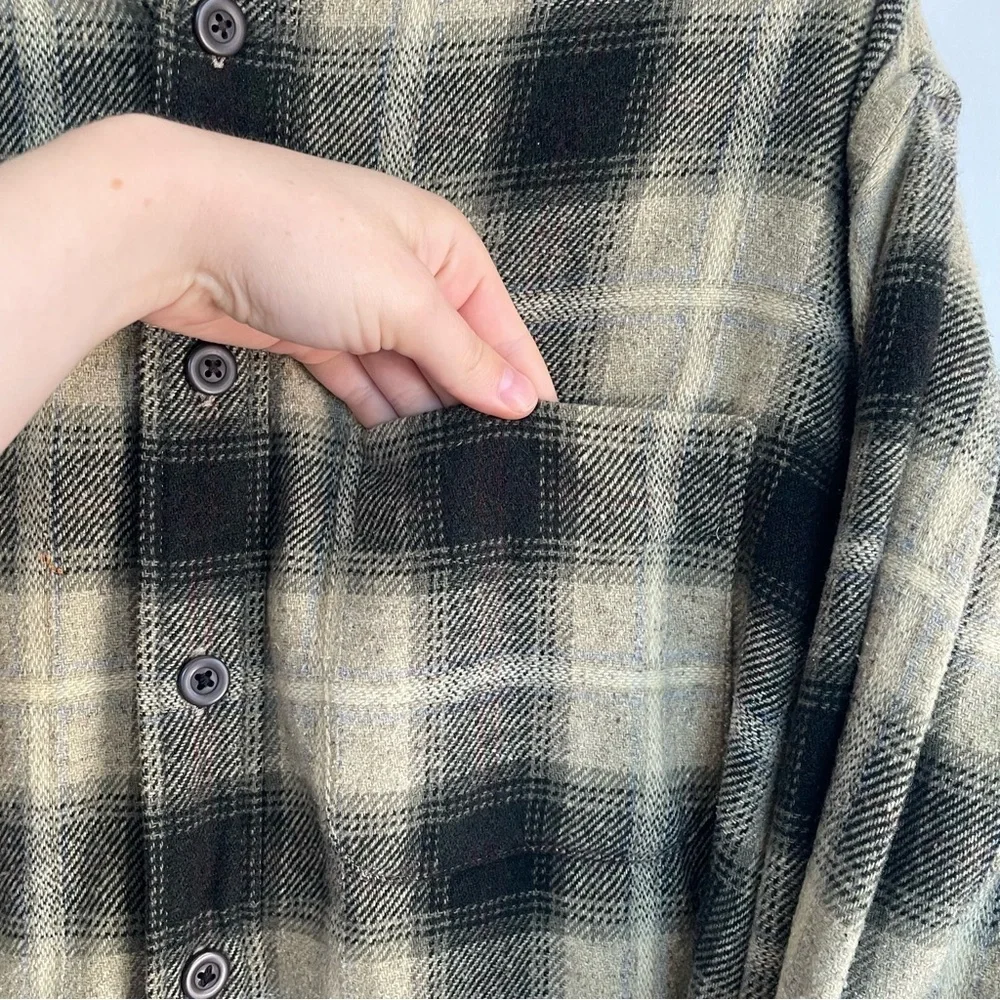 Banana Republic Cabinwear Men’s Flannel Yellow Black Button Down Shirt Size M